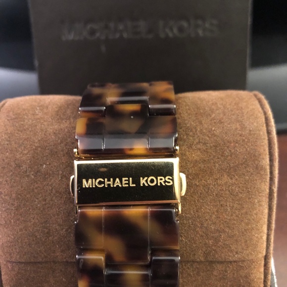 Michael Kors Tortoiseshell Watch main image 5